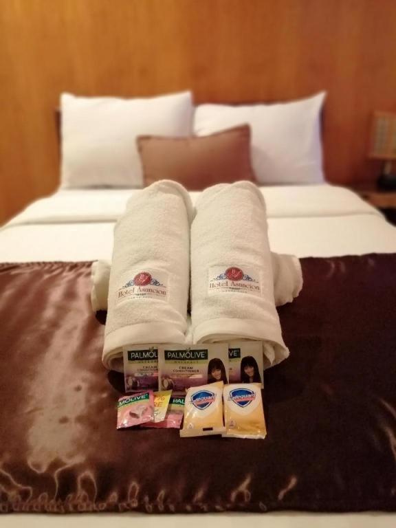 Hotel Asuncion Laoag Bagian luar foto