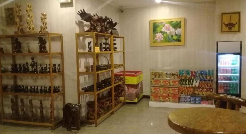 Hotel Asuncion Laoag Bagian luar foto